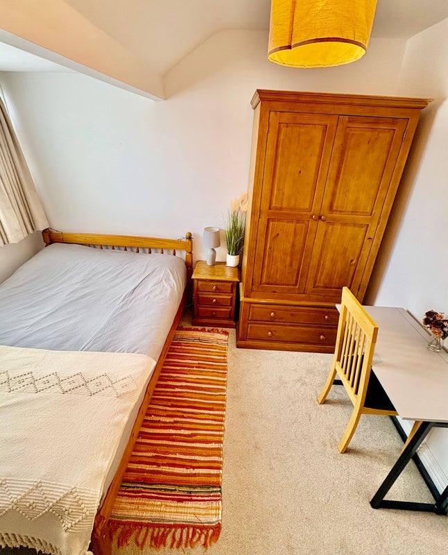 Room Studley Croft in Metropolitan Borough of Solihull