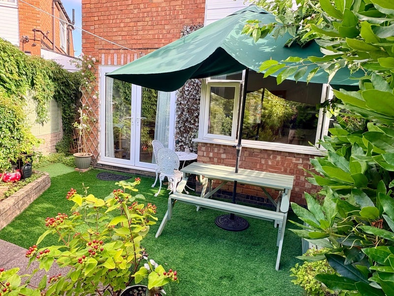 Room Studley Croft in Metropolitan Borough of Solihull