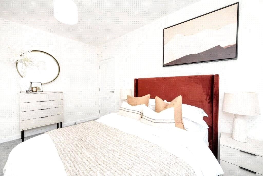 Flat Elmsleigh Road in Borough of Spelthorne