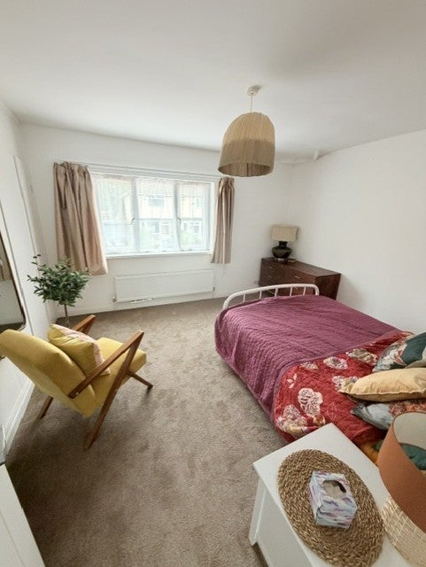 Room Glendon Road in Birmingham