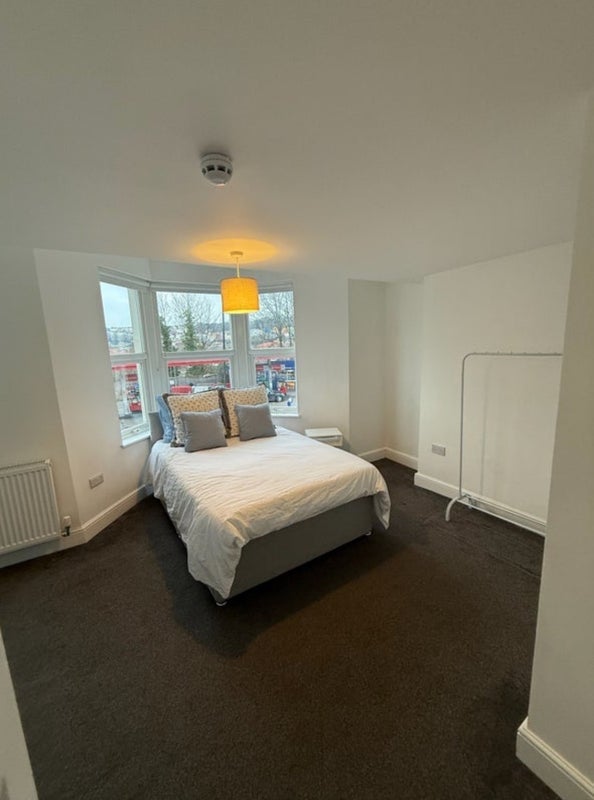 Room Coronation Road in Bristol