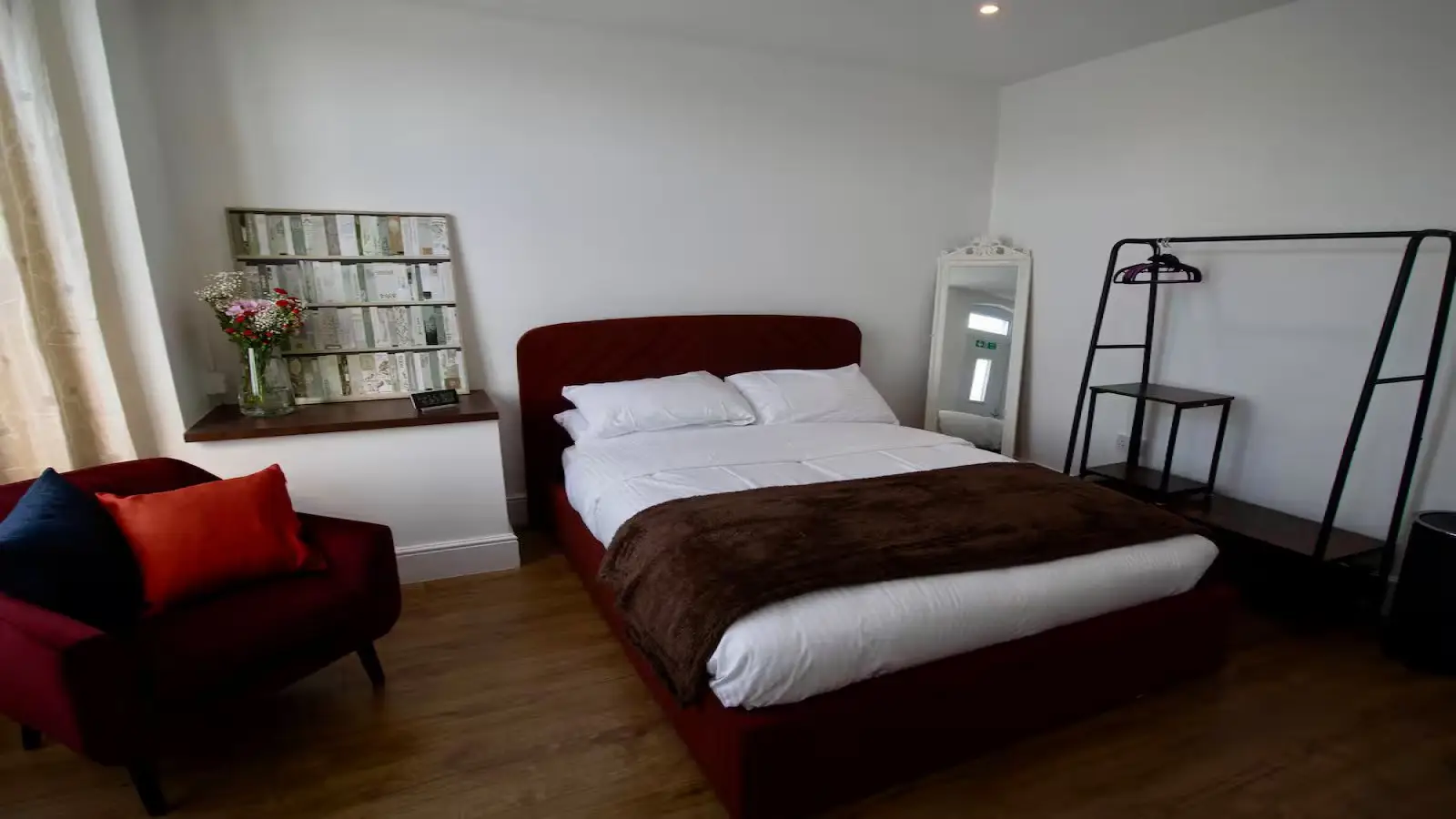 Flat Corsham Gardens in Nottingham