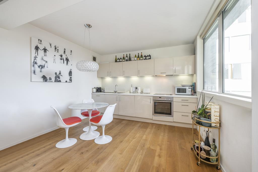 Flat Rathbone Place in City of Westminster