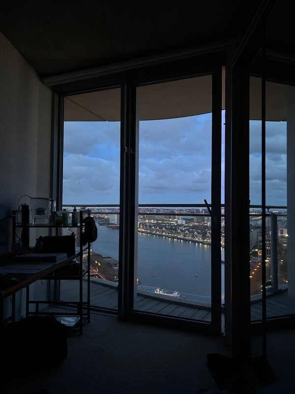 Room Silvertown Way in Greater London
