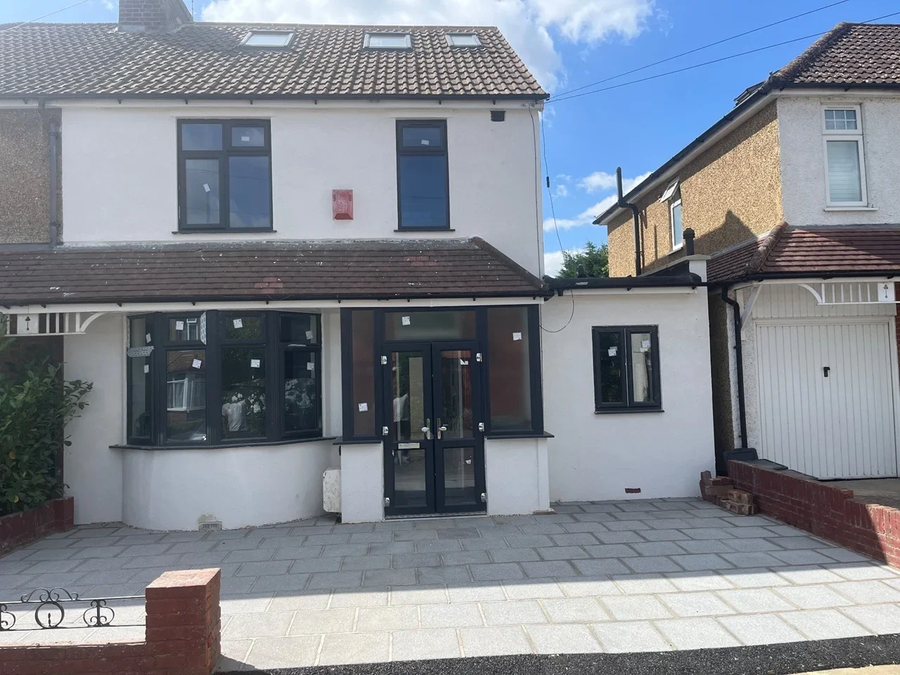 Flat Bushby Avenue in Broxbourne