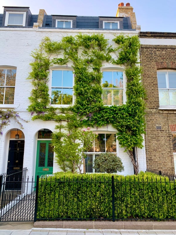 Room Ferndale Road in Greater London
