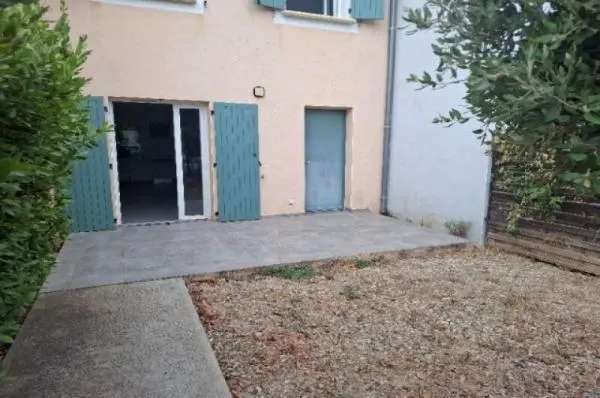 Maison Rue de la Chrysalide à Nîmes