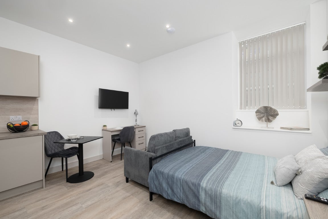 Room North Hill in Plymouth