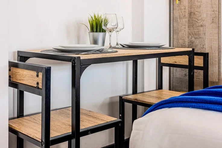 Flat Bouverie Place in City of Westminster