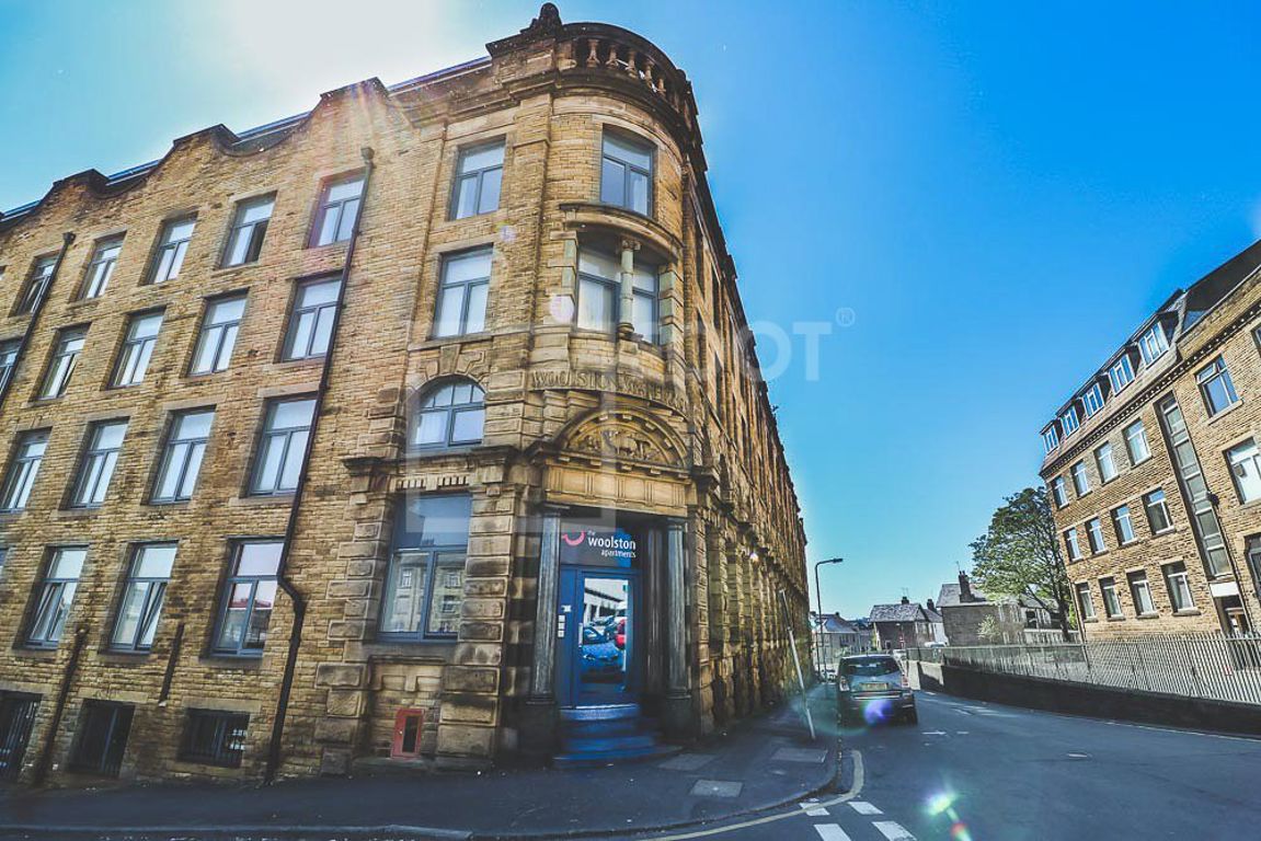 Flat Grattan Road in Bradford