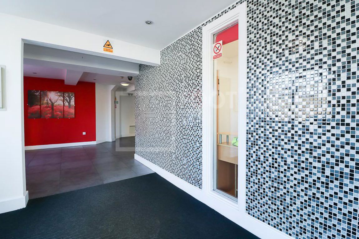 Flat Grattan Road in Bradford