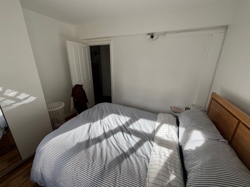 Room Belthorn Crescent in Greater London