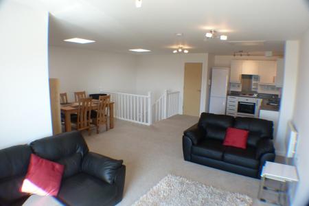 Flat Prince Apartments in Swansea