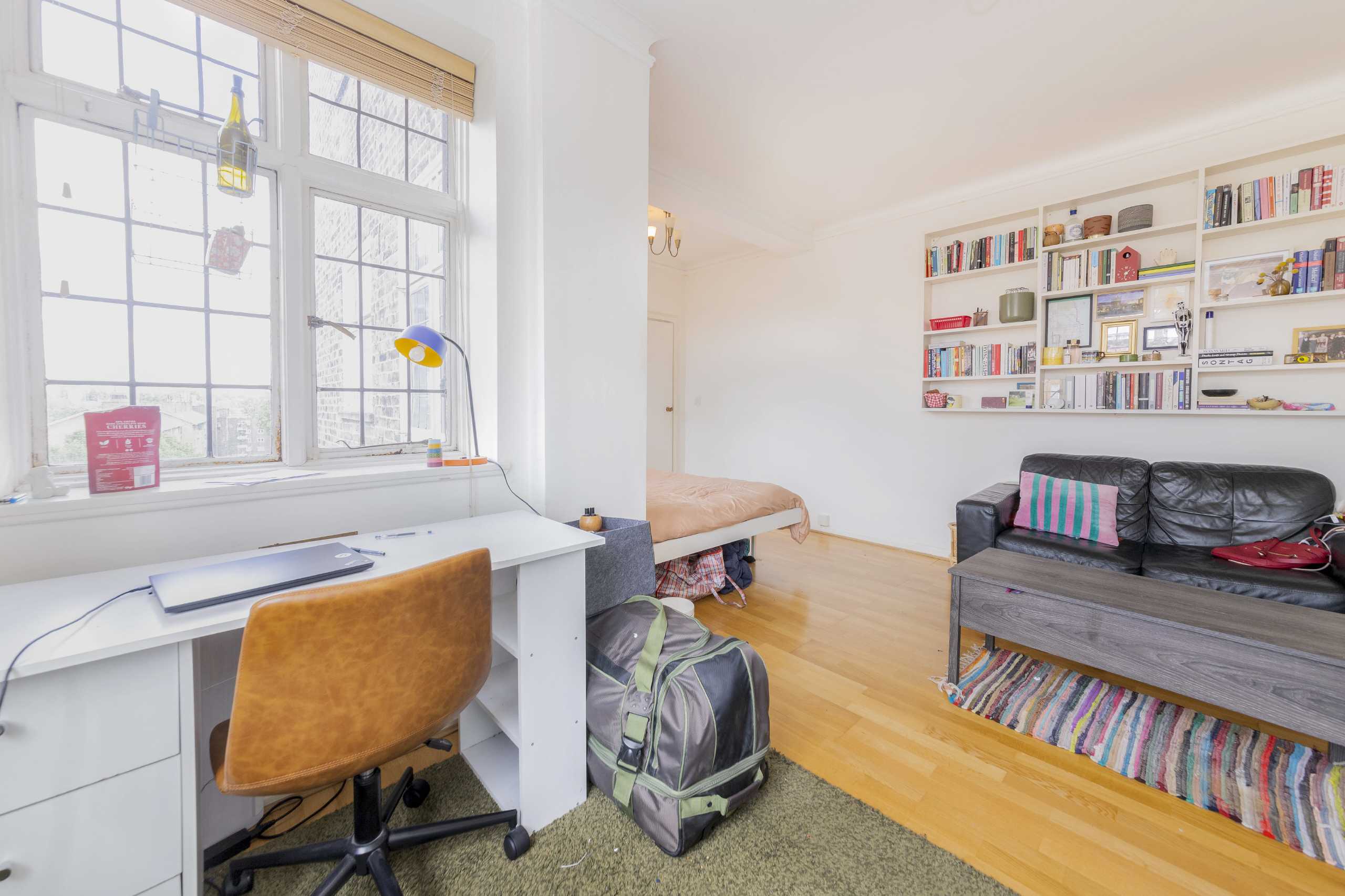 Flat Wakefield Mews in Greater London