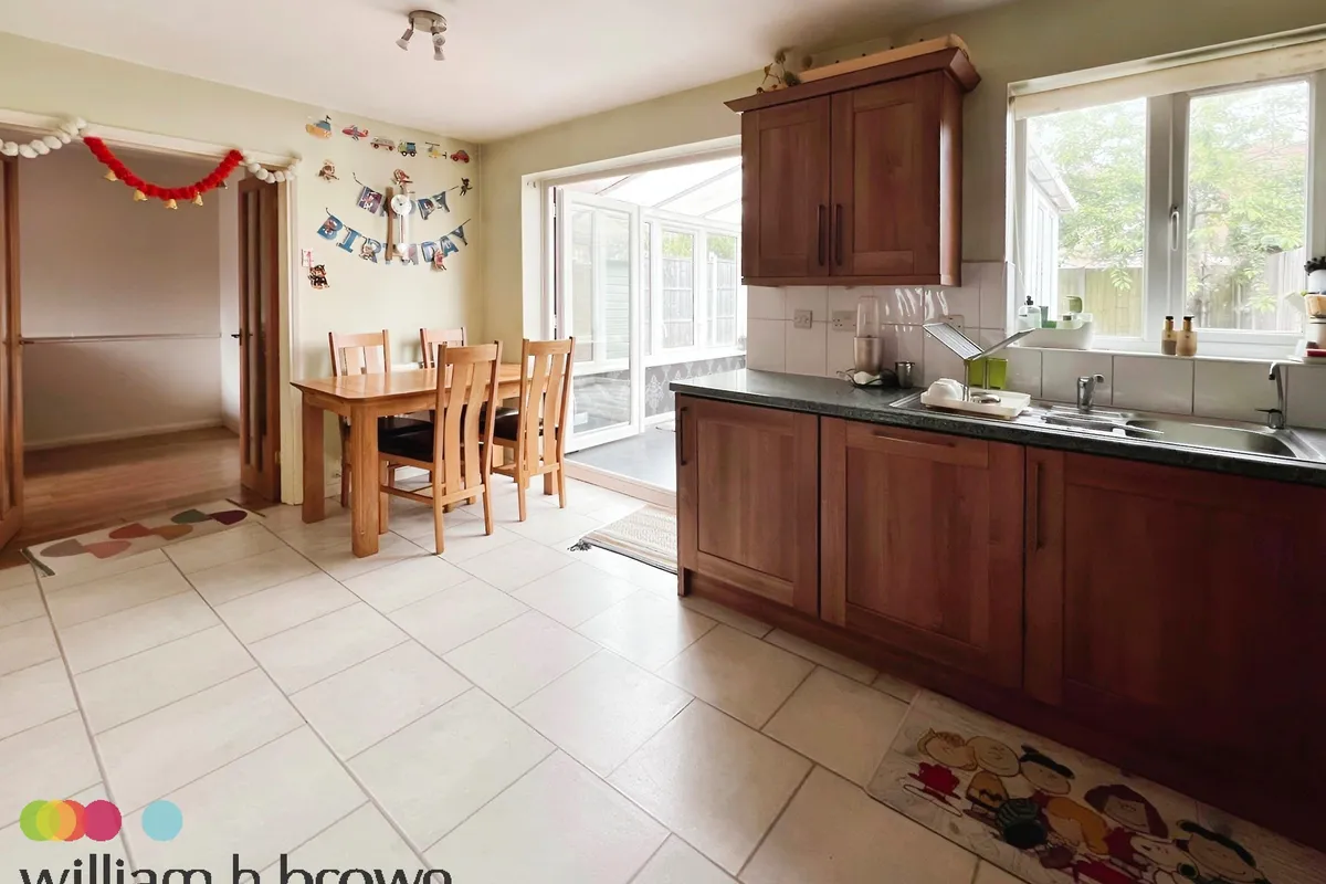 House Celedon Close in Grays