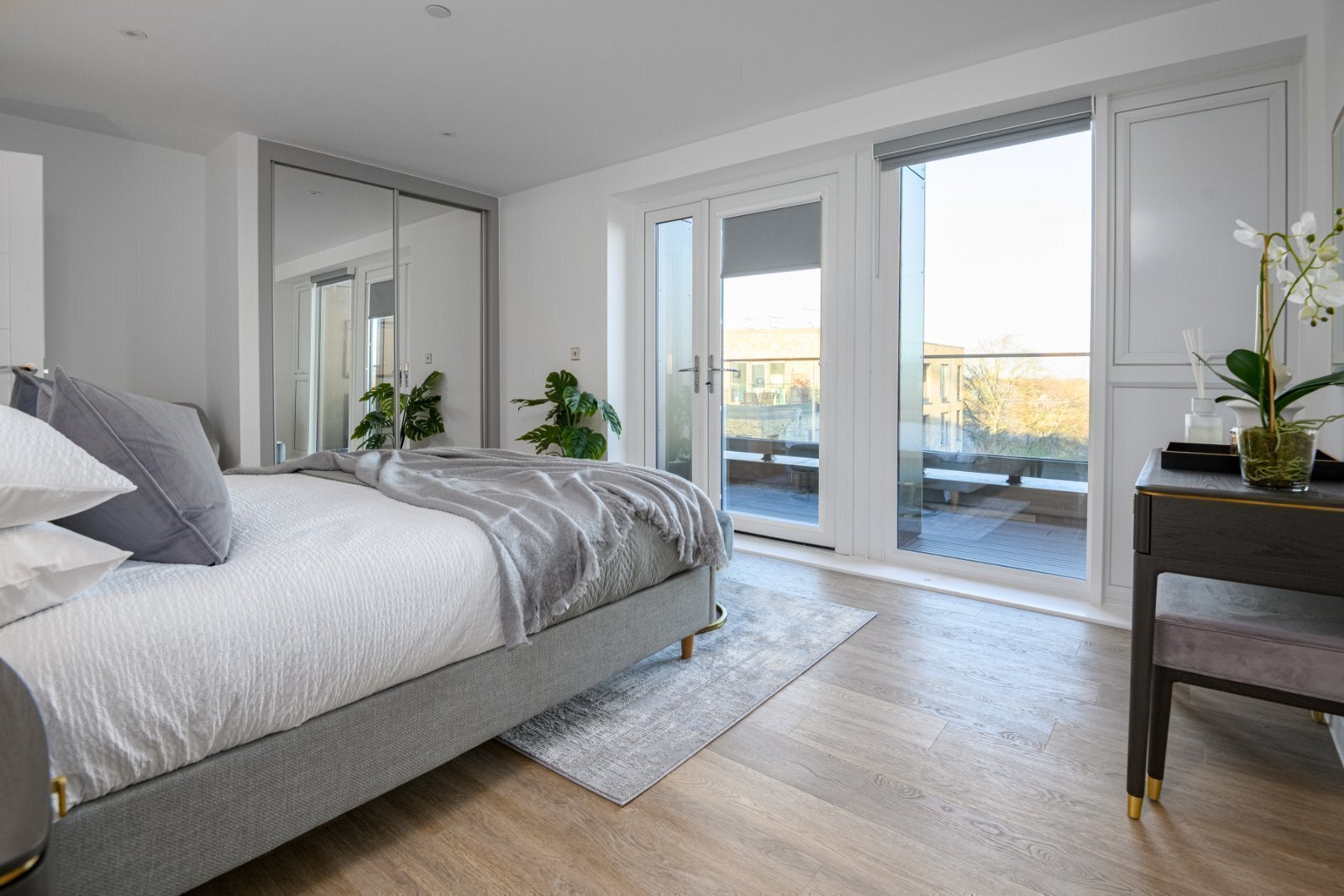 Flat Millers Close in Elmbridge