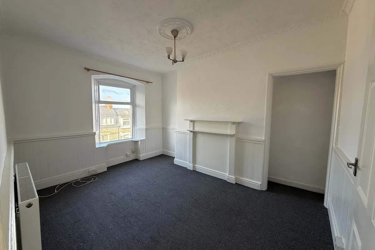 Flat Maughan Terrace in Penarth