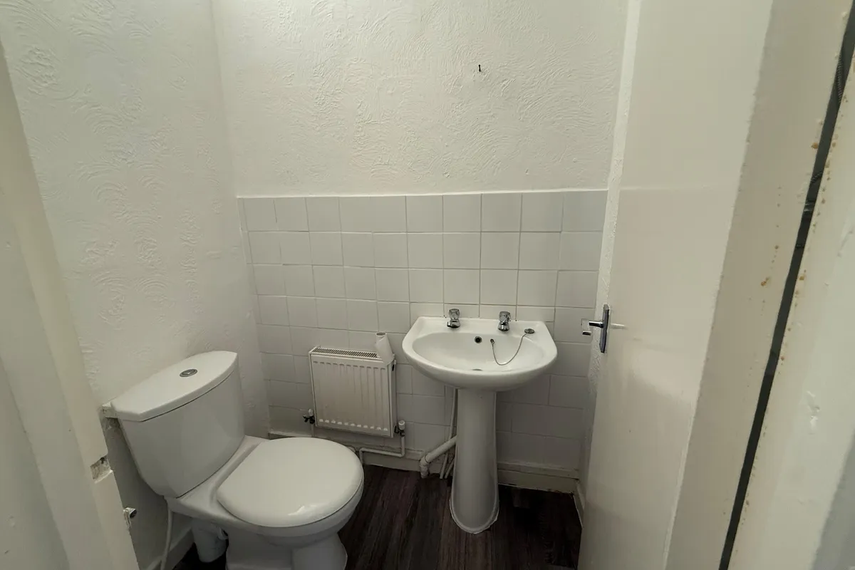 Flat Maughan Terrace in Penarth