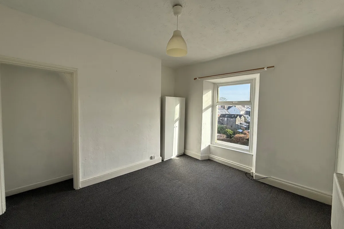 Flat Maughan Terrace in Penarth