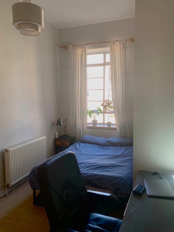 Room Dudley Drive in Glasgow