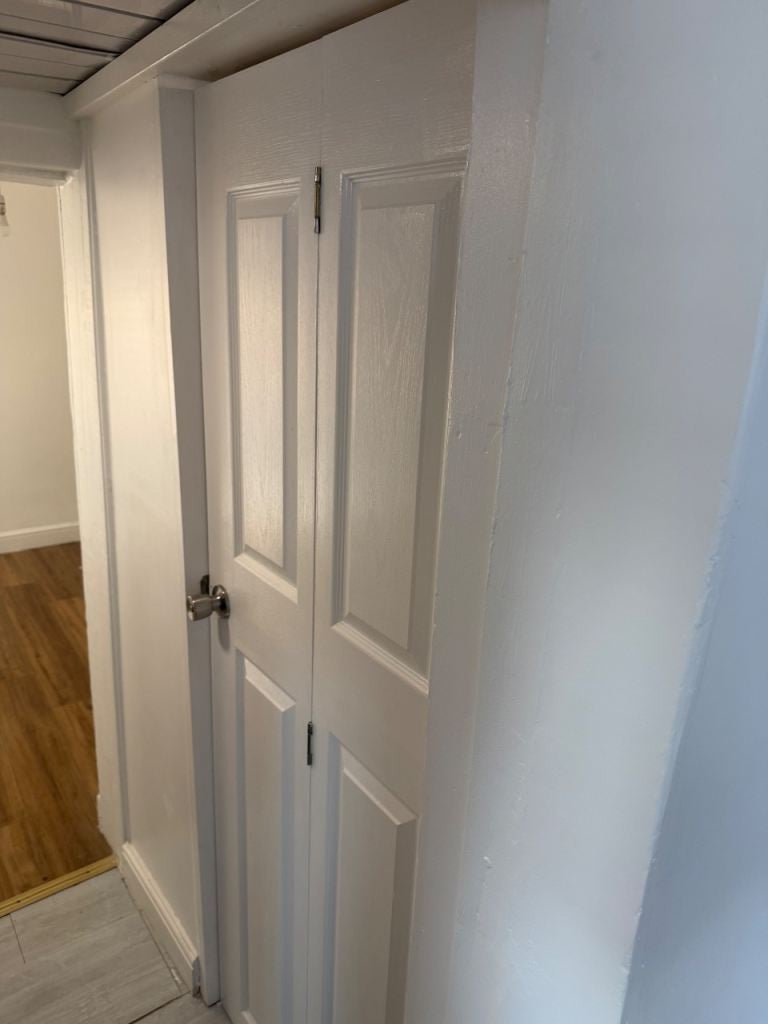 Flat Barnham Drive in Greater London