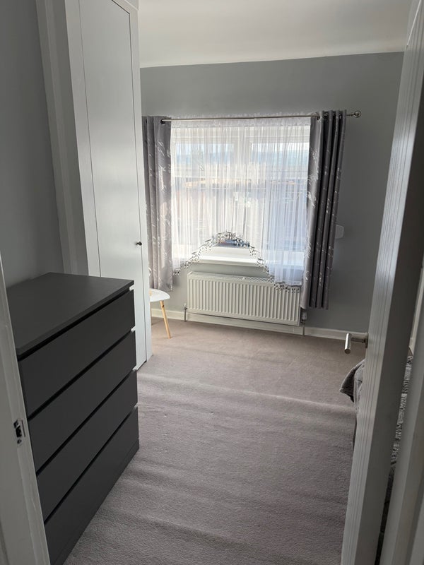 Room Edge Lane Road in Royton