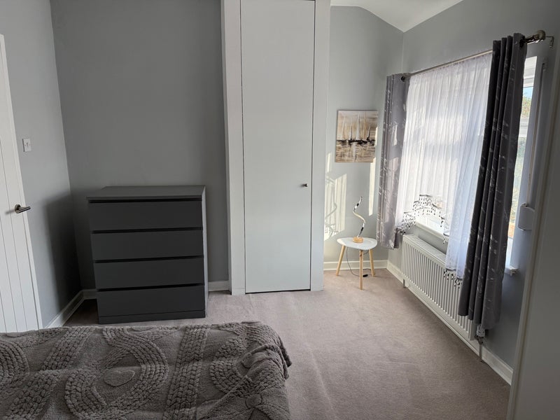 Room Edge Lane Road in Royton