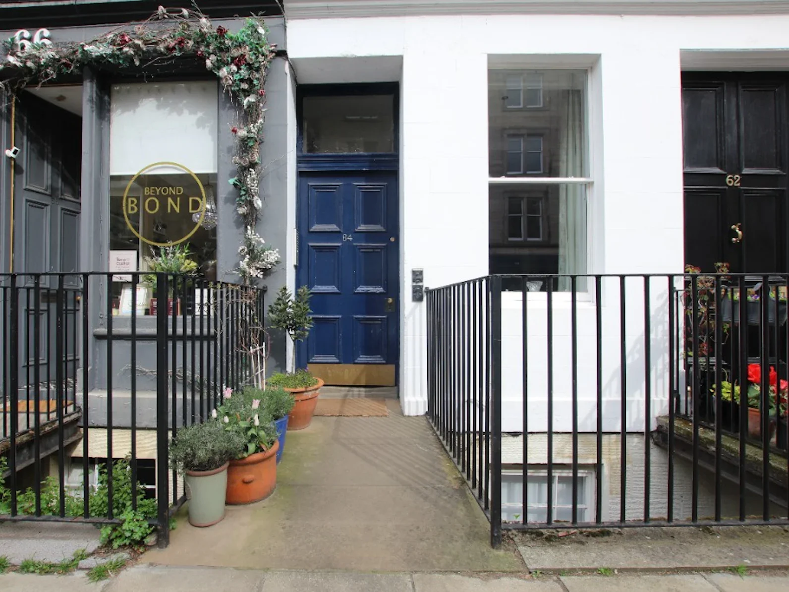 Flat Henderson Row in City of Edinburgh