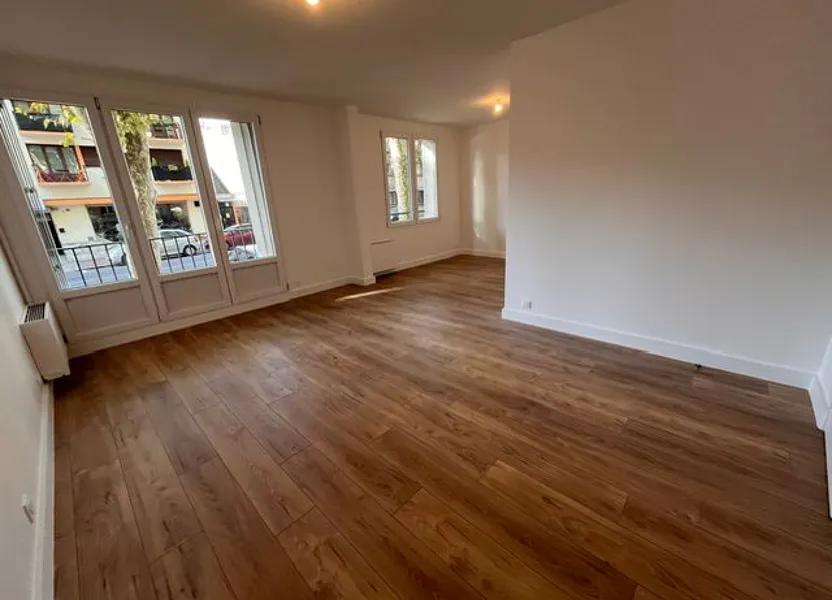 Flat Rue du Gouverneur Général Éboué in Issy-les-Moulineaux