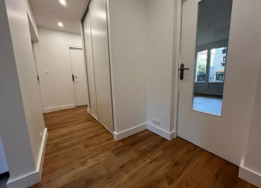 Flat Rue du Gouverneur Général Éboué in Issy-les-Moulineaux