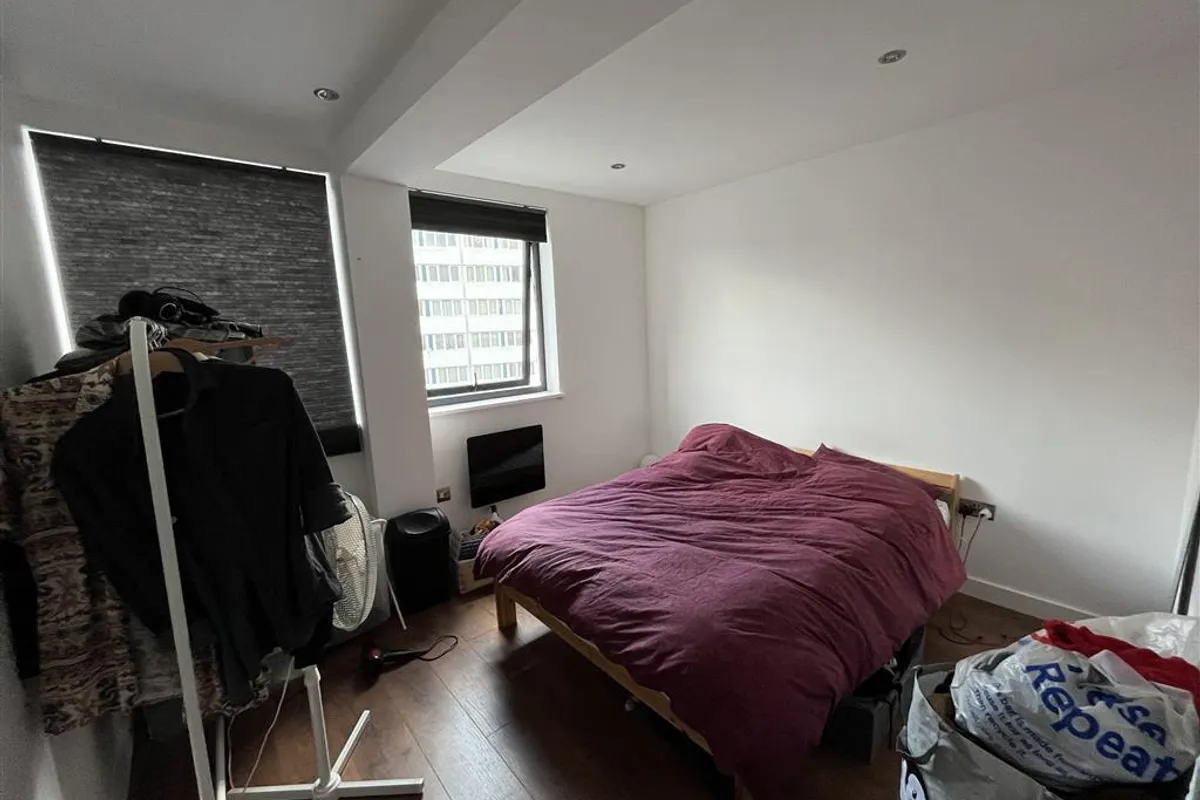 Flat Carlton Square in Gedling