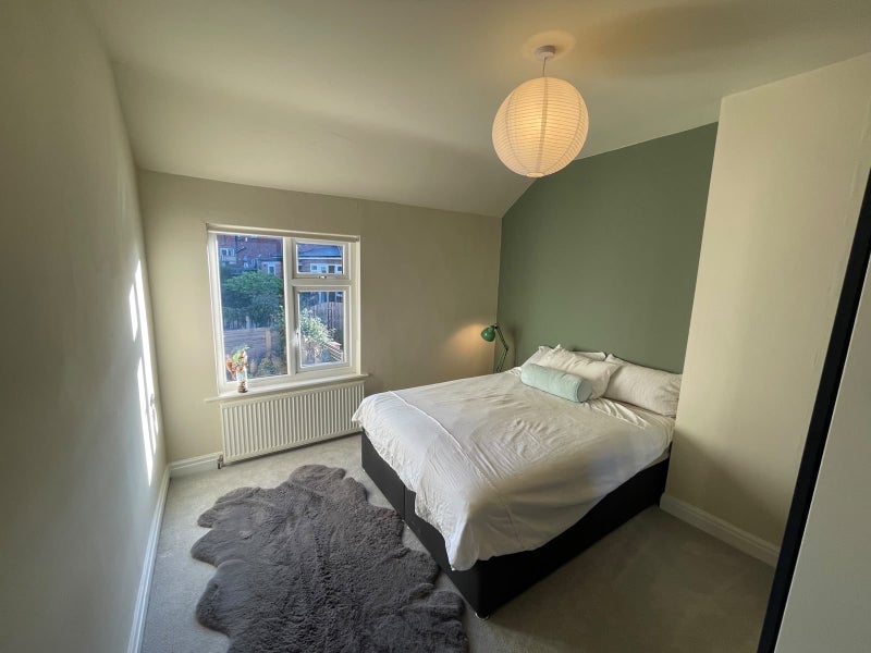 Room Todwick Road in Sheffield