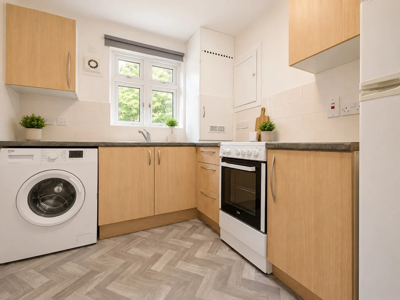 Flat Moelwyn Hughes Court in Greater London