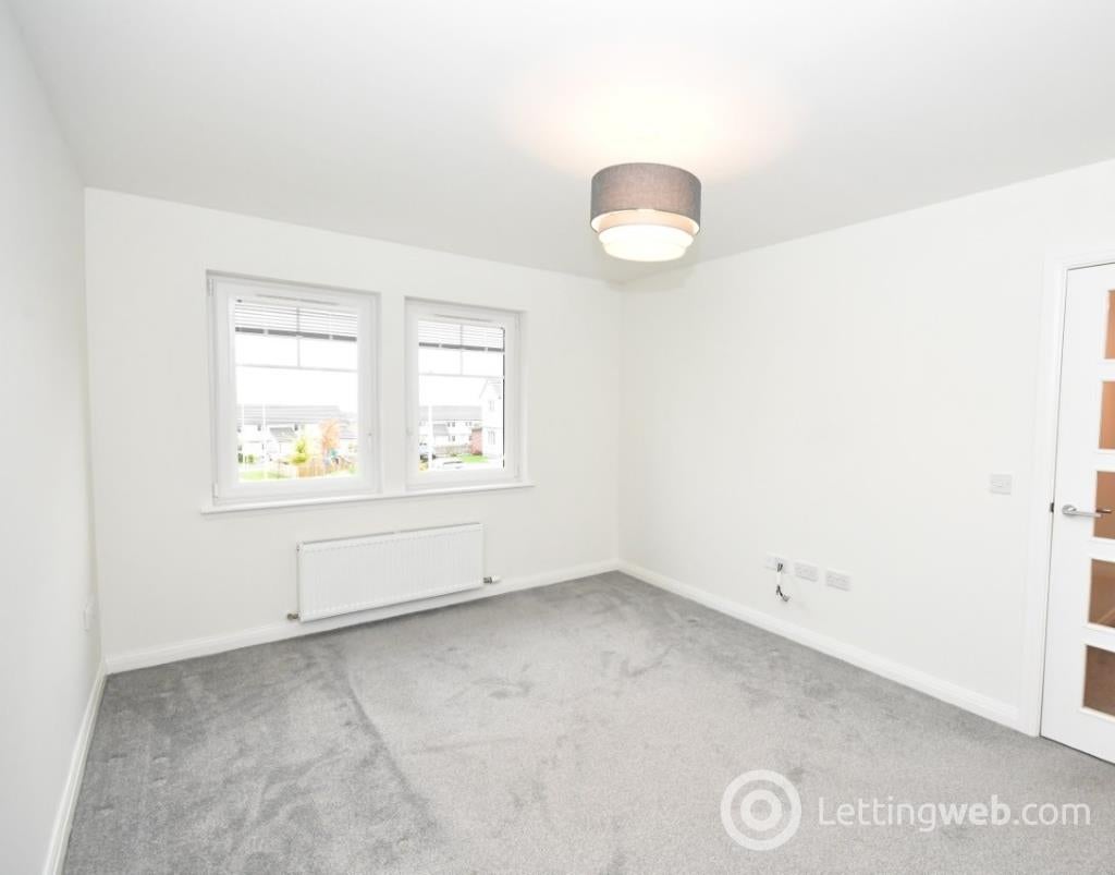 Flat Rothes Place in Inverness