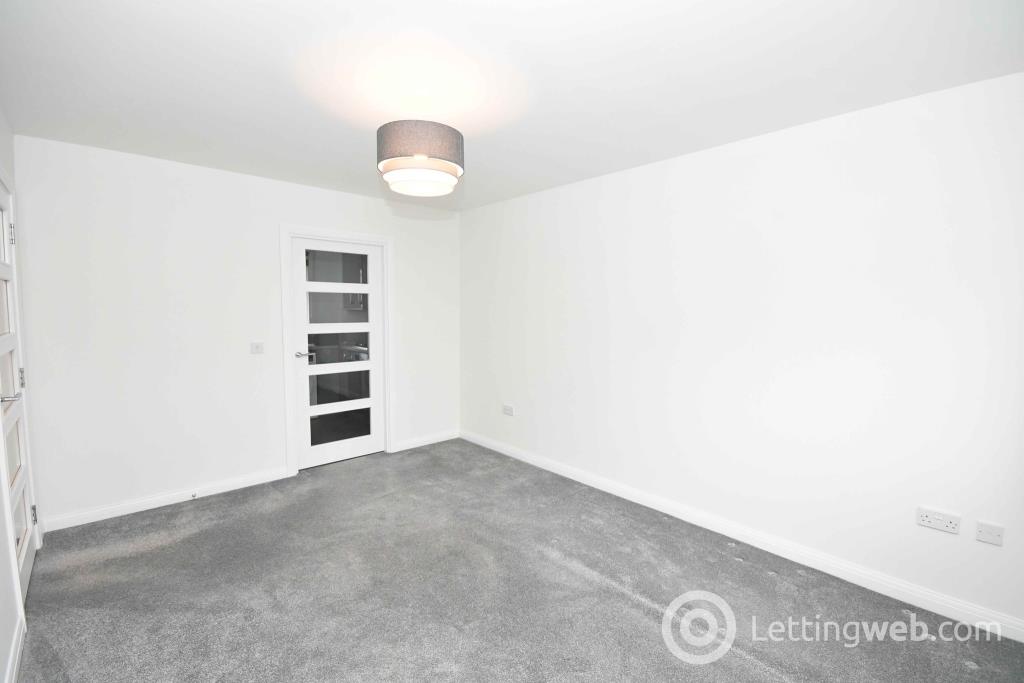 Flat Rothes Place in Inverness