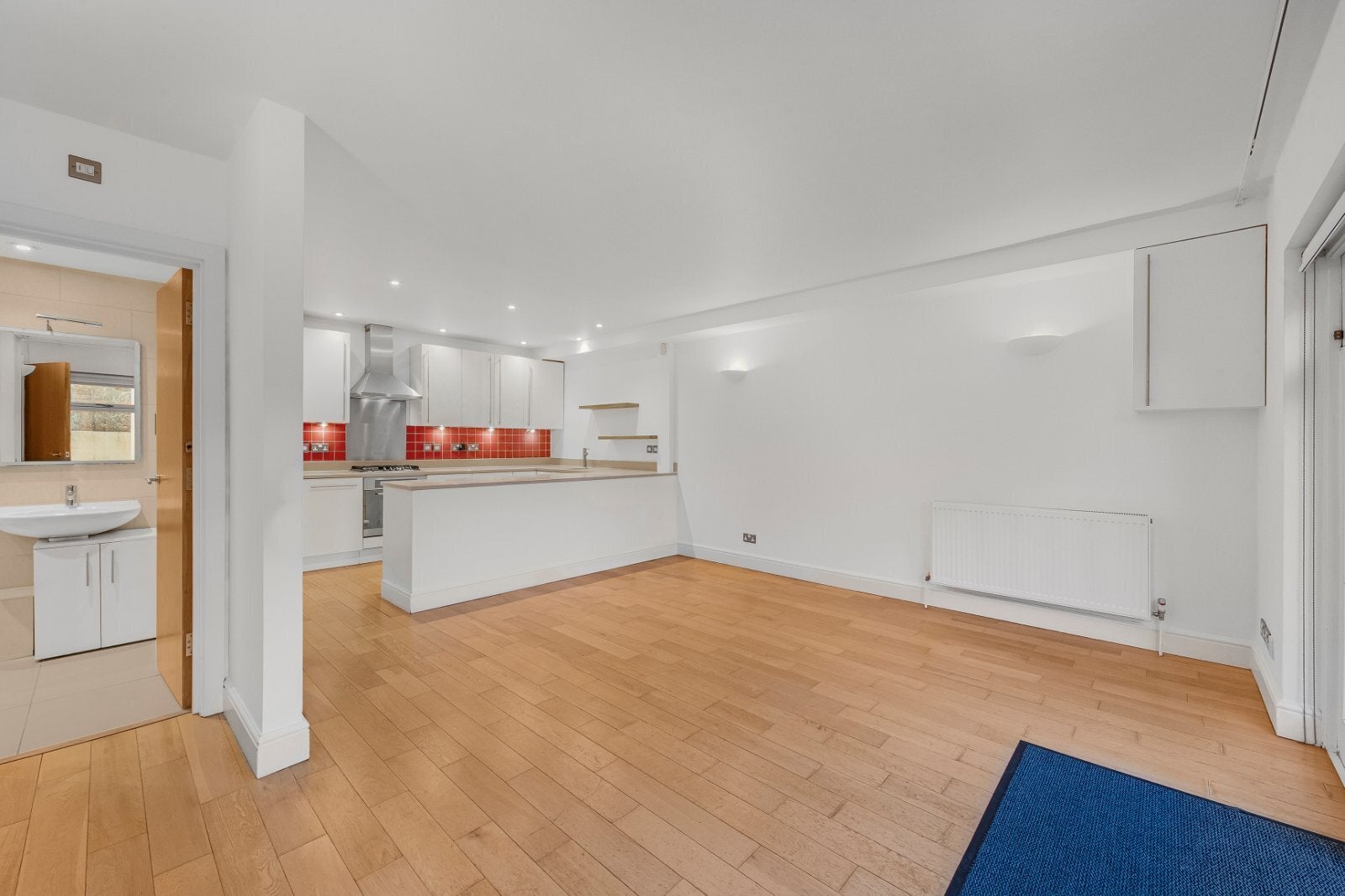 Flat Colinette Road in Greater London