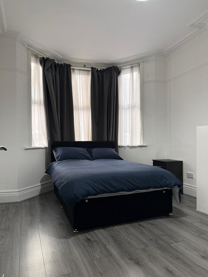 Room Stockwood Crescent in Luton