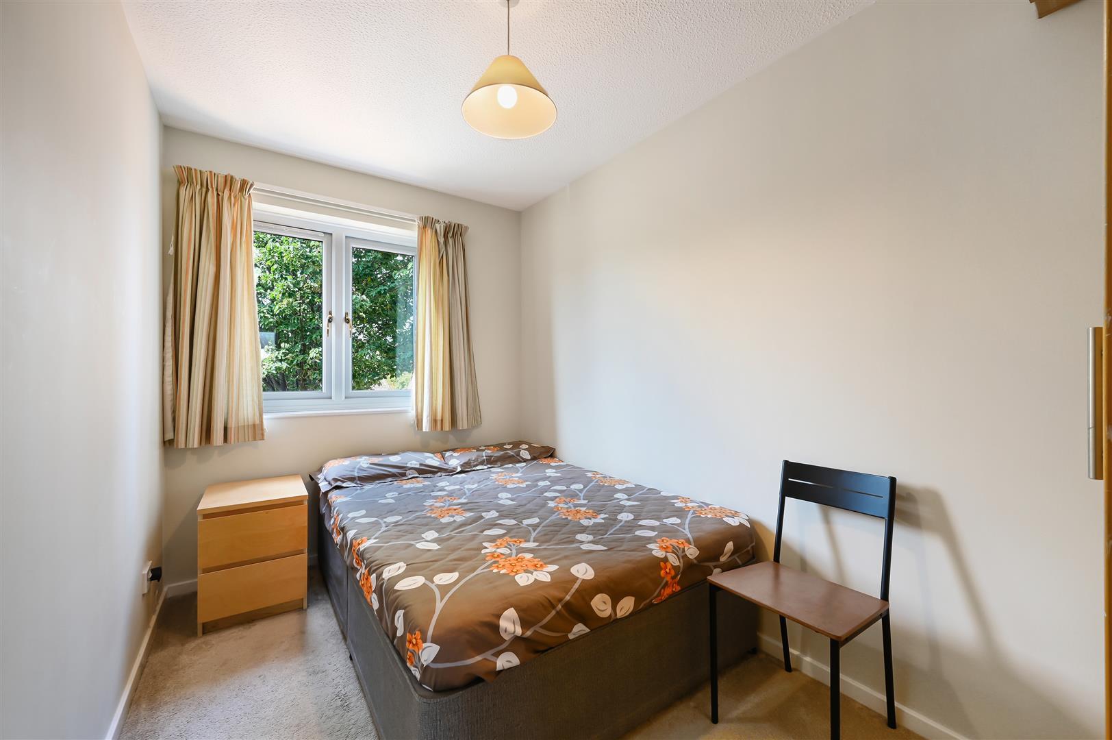 Flat Kipling Drive in Greater London