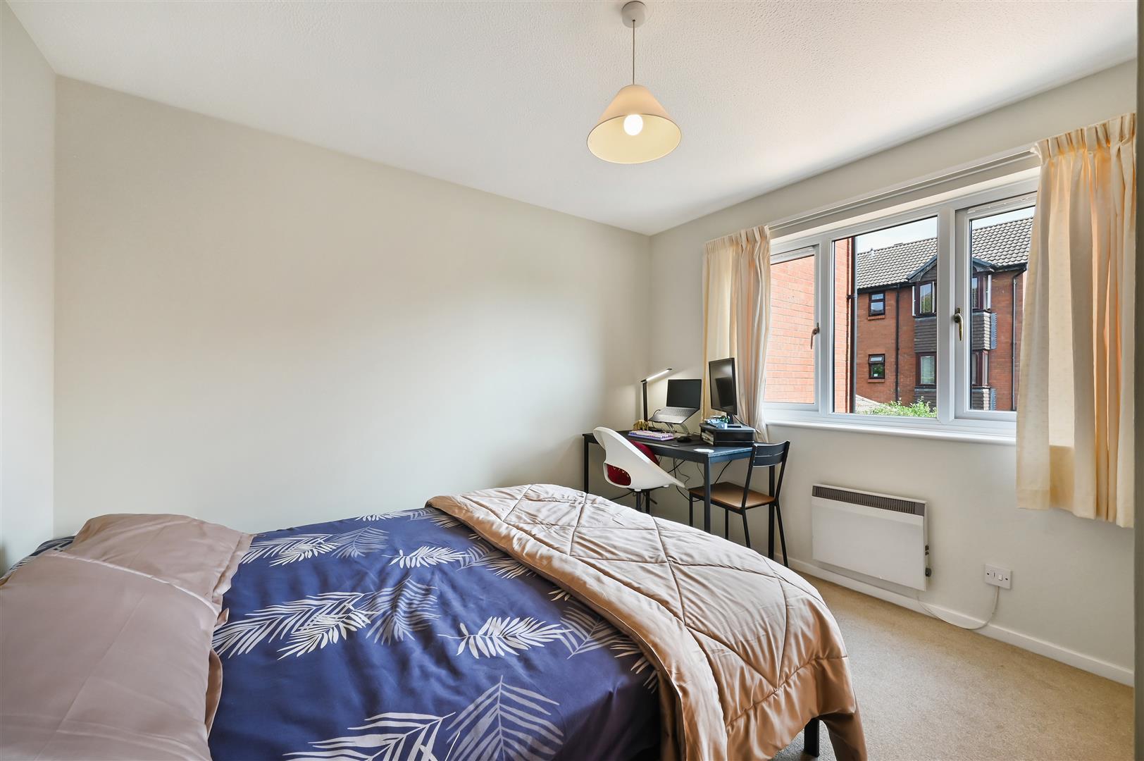 Flat Kipling Drive in Greater London