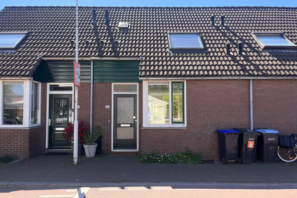 Huis Westzanerdijk 107 in Zaandam