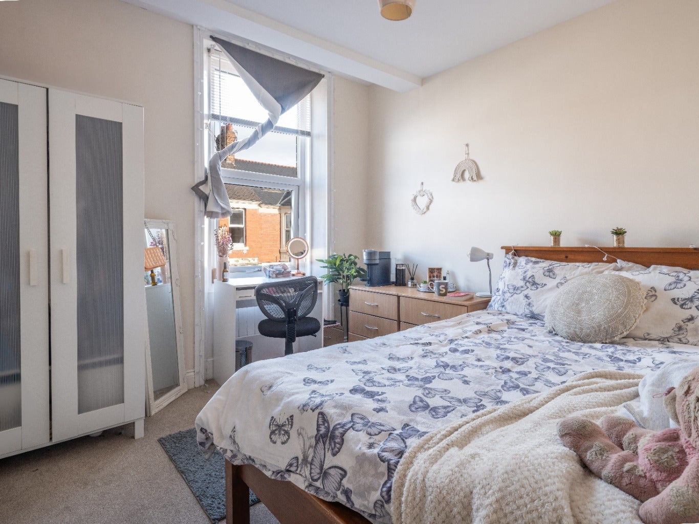 Room Hazelwood Avenue in Newcastle upon Tyne