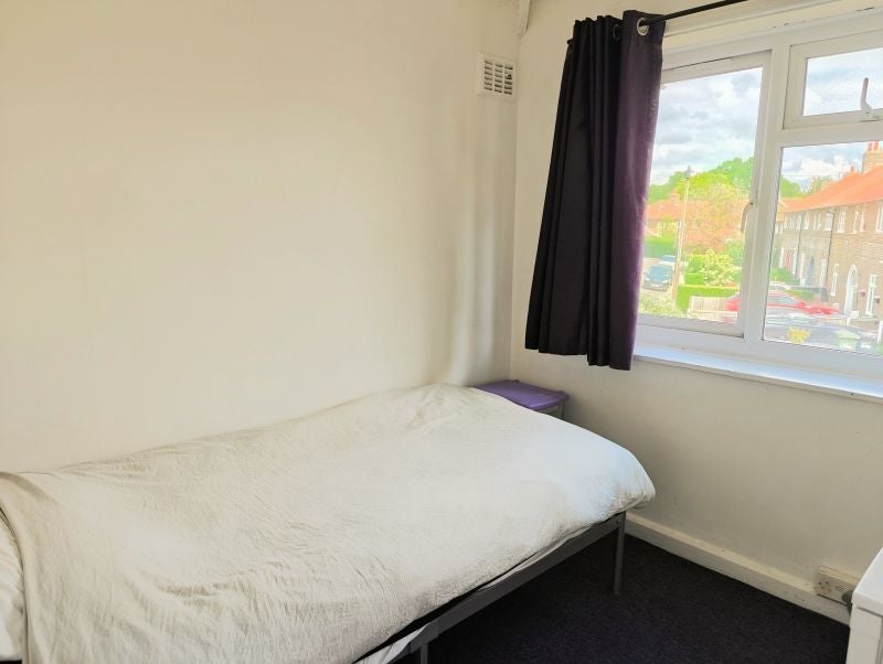 Room The Curve in Greater London