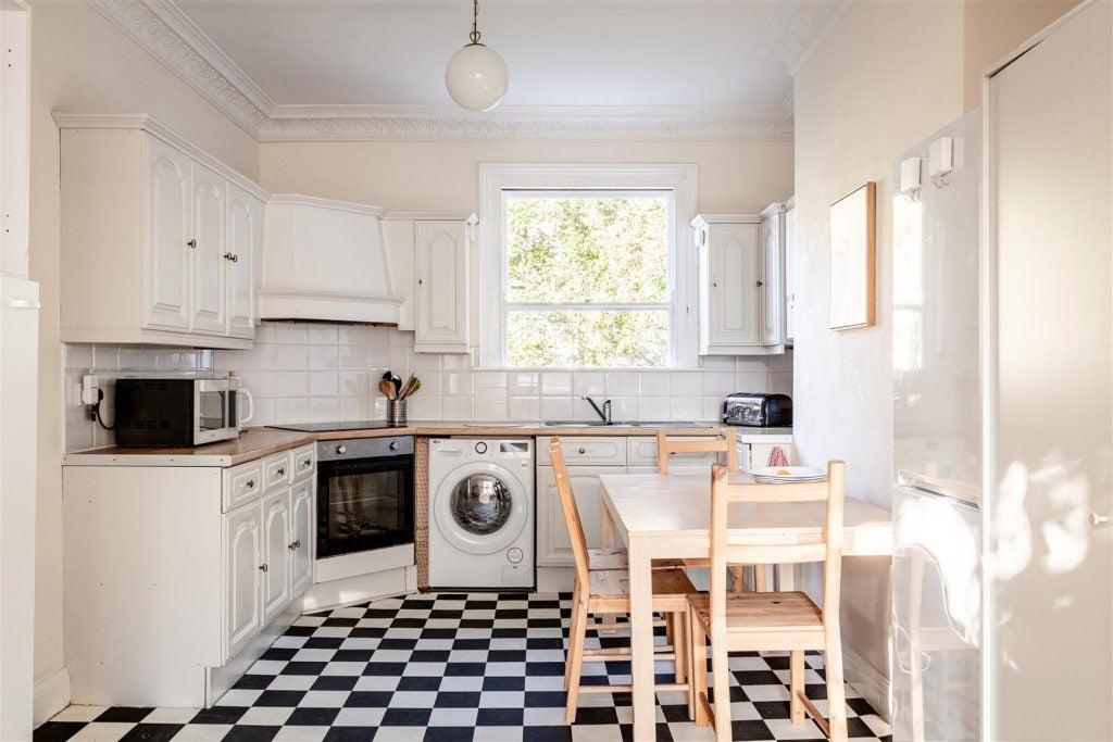 Flat Milson Road in Greater London