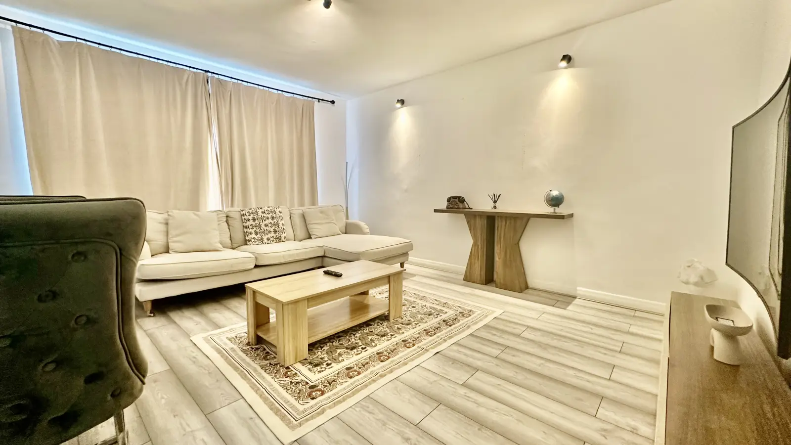 Flat Leinster Gardens in City of Westminster