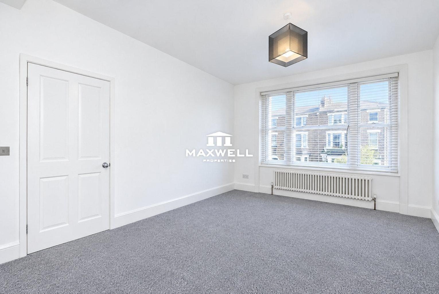 Flat Wemyss Road in Greater London