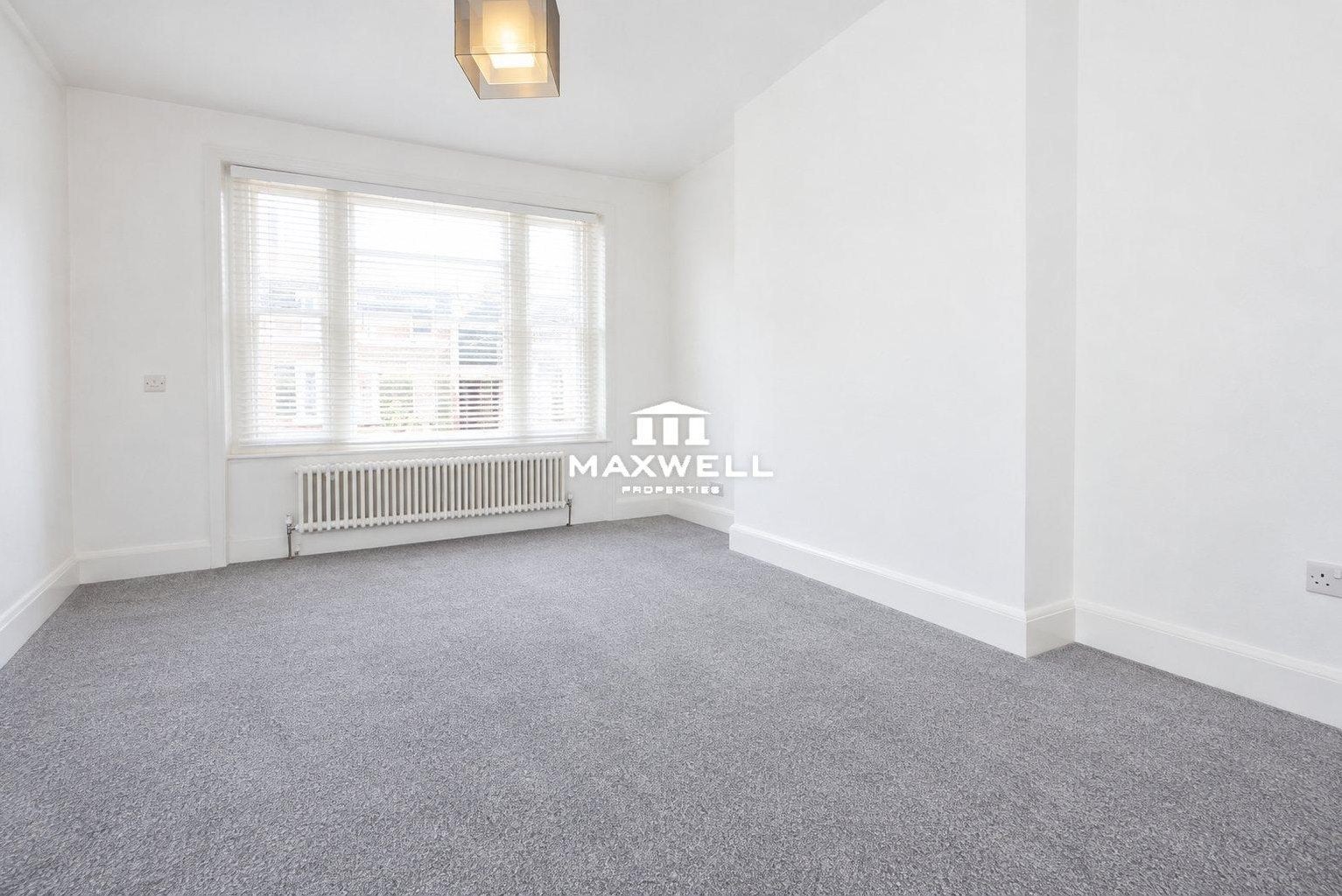 Flat Wemyss Road in Greater London