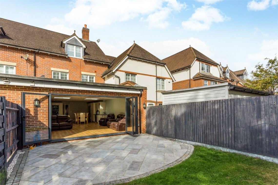 House Pinewood Road in Iver Heath