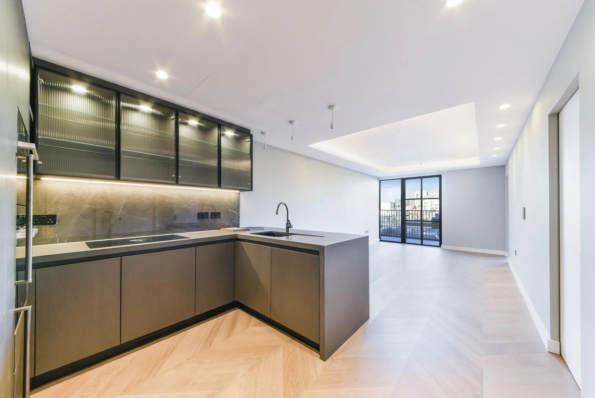 Flat Cleveland Street in Greater London