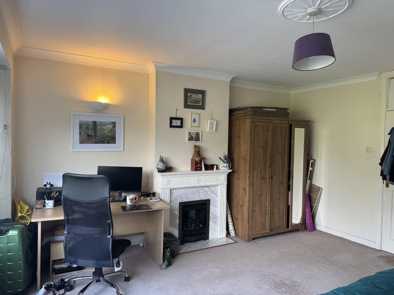 Room Lantern Close in Greater London