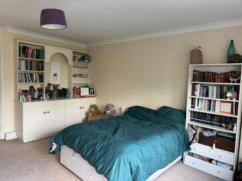 Room Lantern Close in Greater London